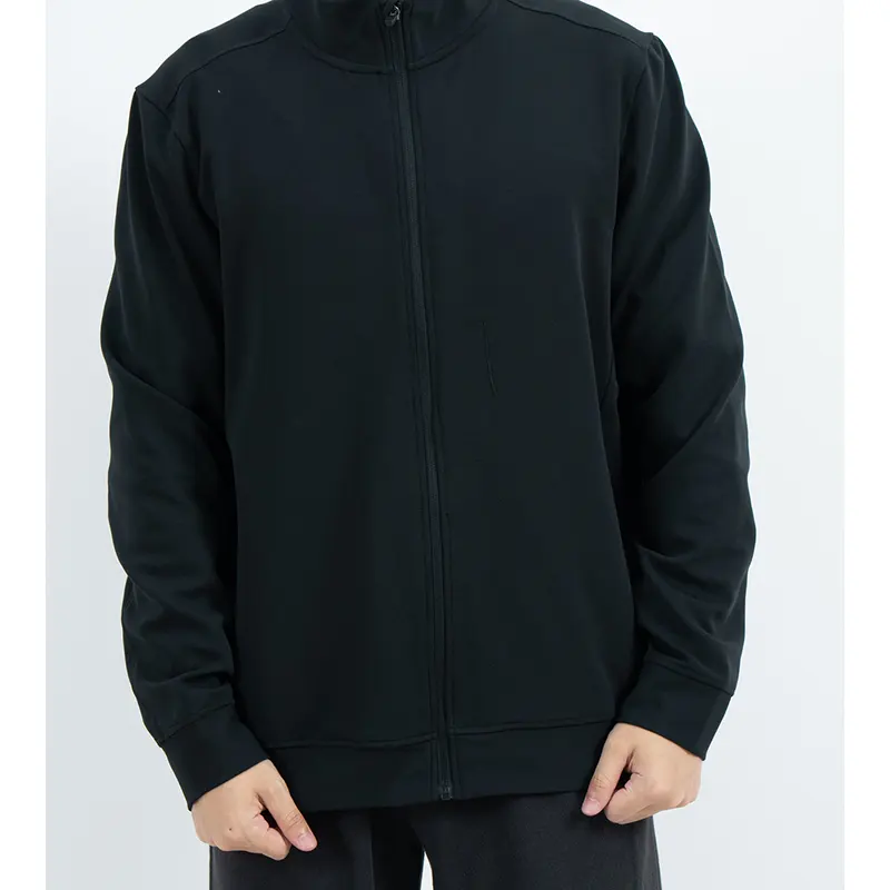 Giacca sportiva nera con zip intera e pannelli sulle spalle e sul retro Giacca sportiva nera con zip intera e pannelli sulle spalle e sul retro