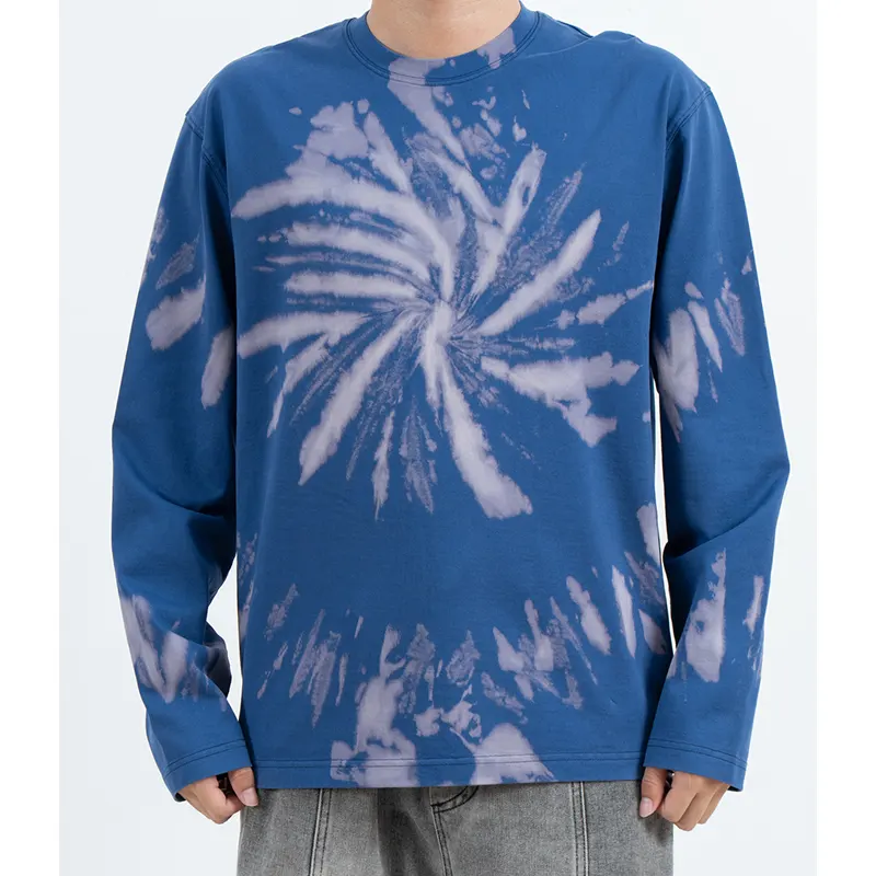 T-shirt blu a maniche lunghe con effetto tie-dye a spirale