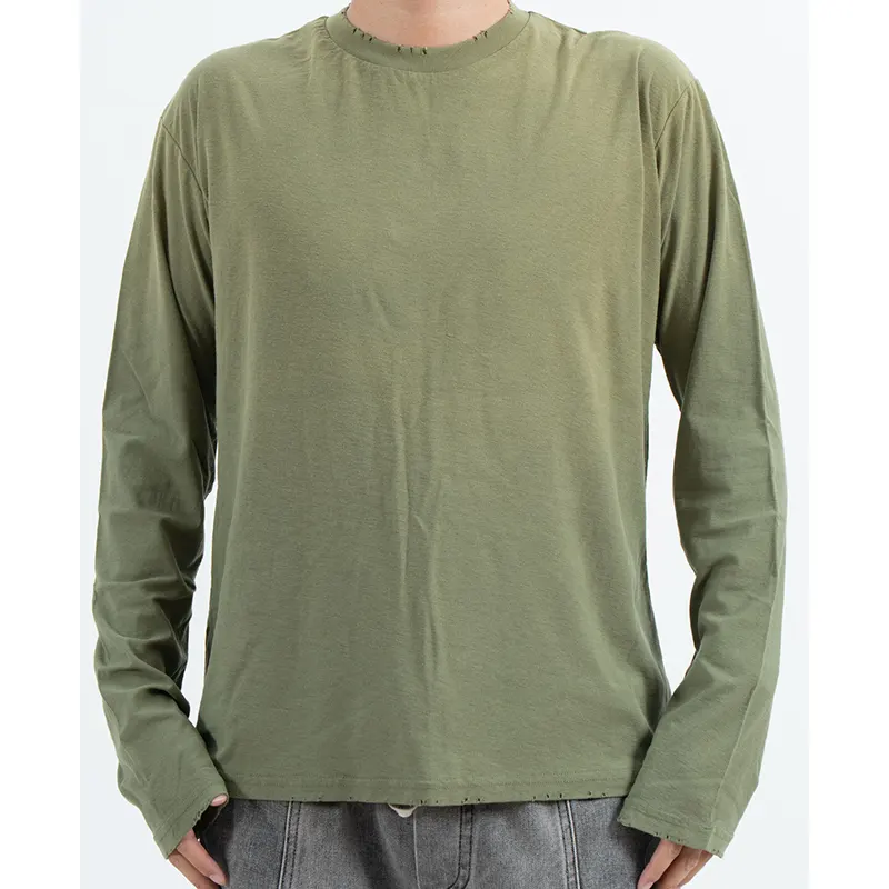 T-shirt a maniche lunghe verde oliva con scollo e orlo invecchiati