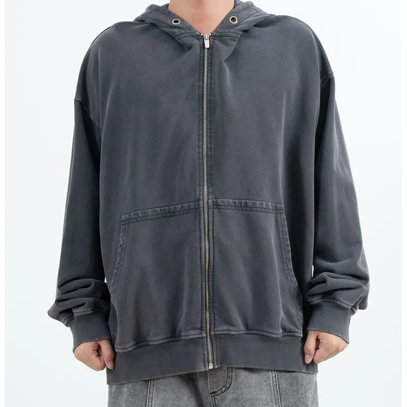 Felpa con cappuccio oversize con zip color carbone con aspetto sbiadito