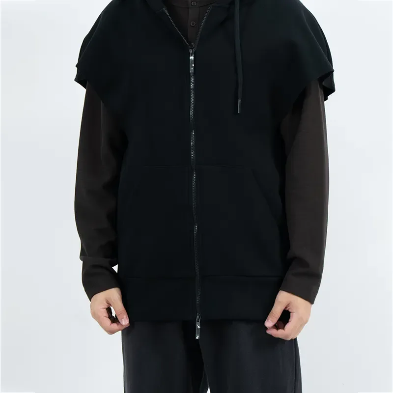 Felpa con cappuccio con zip senza maniche, spalle estese e tasche frontali divise